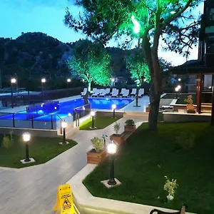 Otel The, Sarıgerme